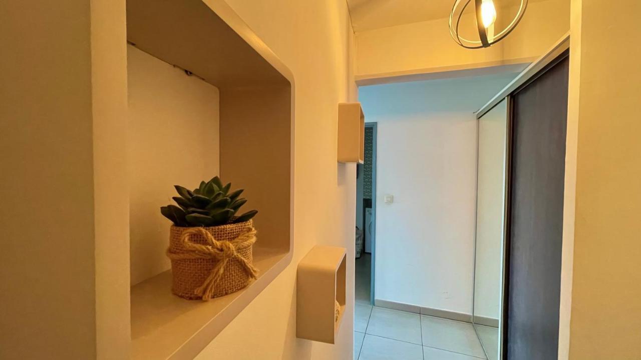 Studio Cosy Tout Equipe - Idealement Situe Saint-Denis Buitenkant foto